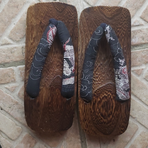NWOT 9 1/2 Chinese Style Thong Sandals - Picture 4 of 4